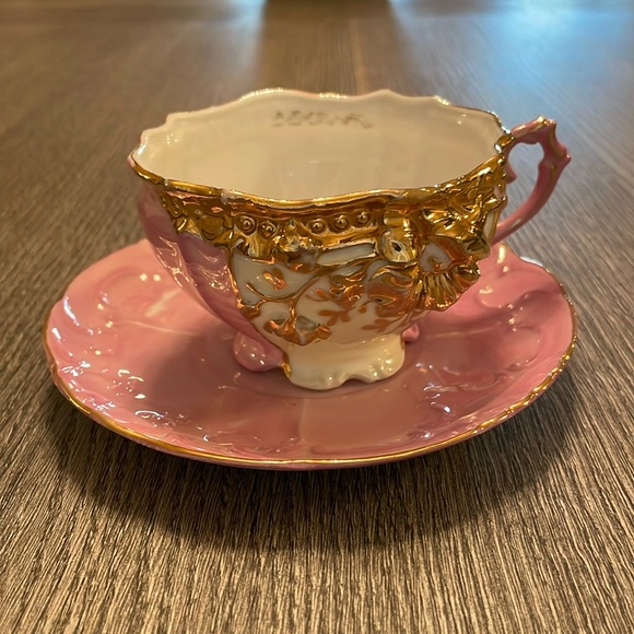 Antique tea cup and saucer - Picture 1 of 10